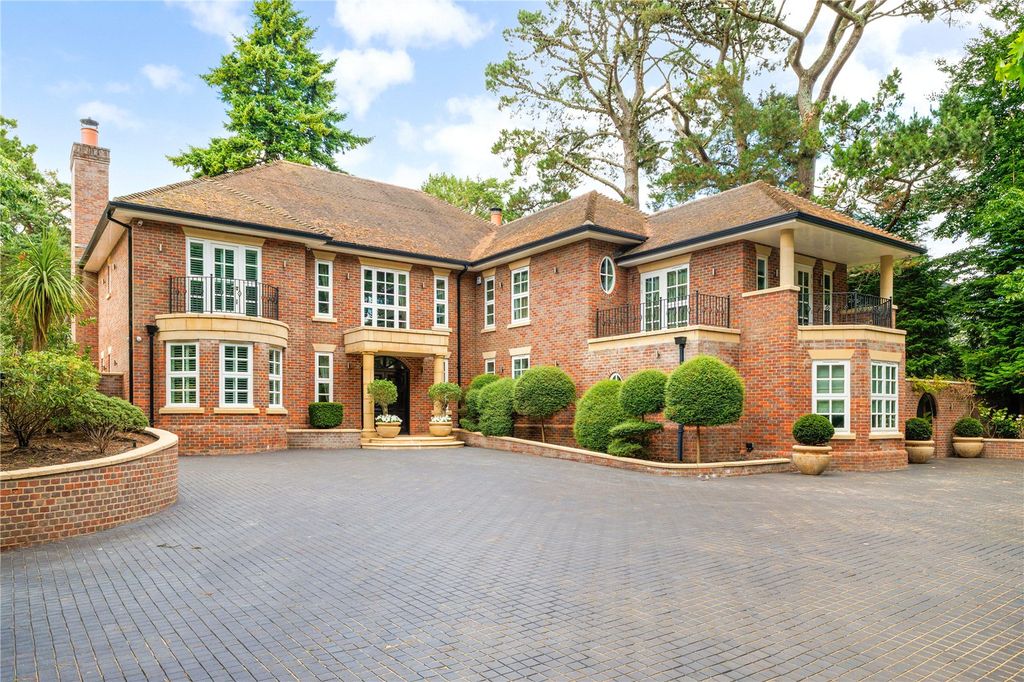 6 bed detached house for saleMartello Road, Poole, Dorset BH13