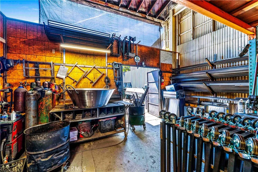 Additional image 36 of 6009 Wilmington Avenue, Los Angeles, CA 90001
