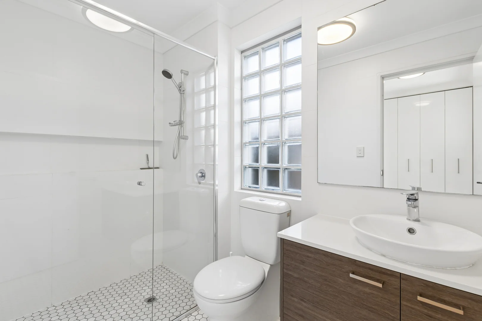 Additional image 15 of 2/151 Huntriss Road, Doubleview WA 6018