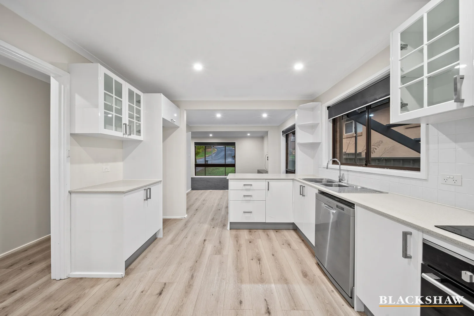 10 Beard Street, Karabar NSW 2620 photo 2