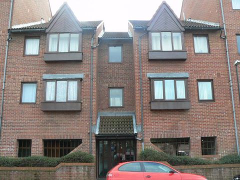 Edwards Court, Victoria Avenue, Redfield, Bristol BS5, Studio to rent