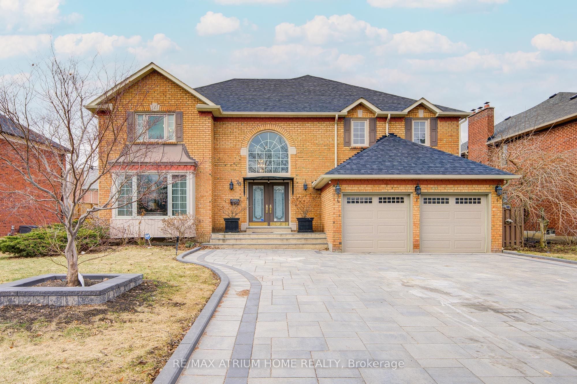 70 Strathearn Avenue, Richmond Hill, ON, L4B 2J5
