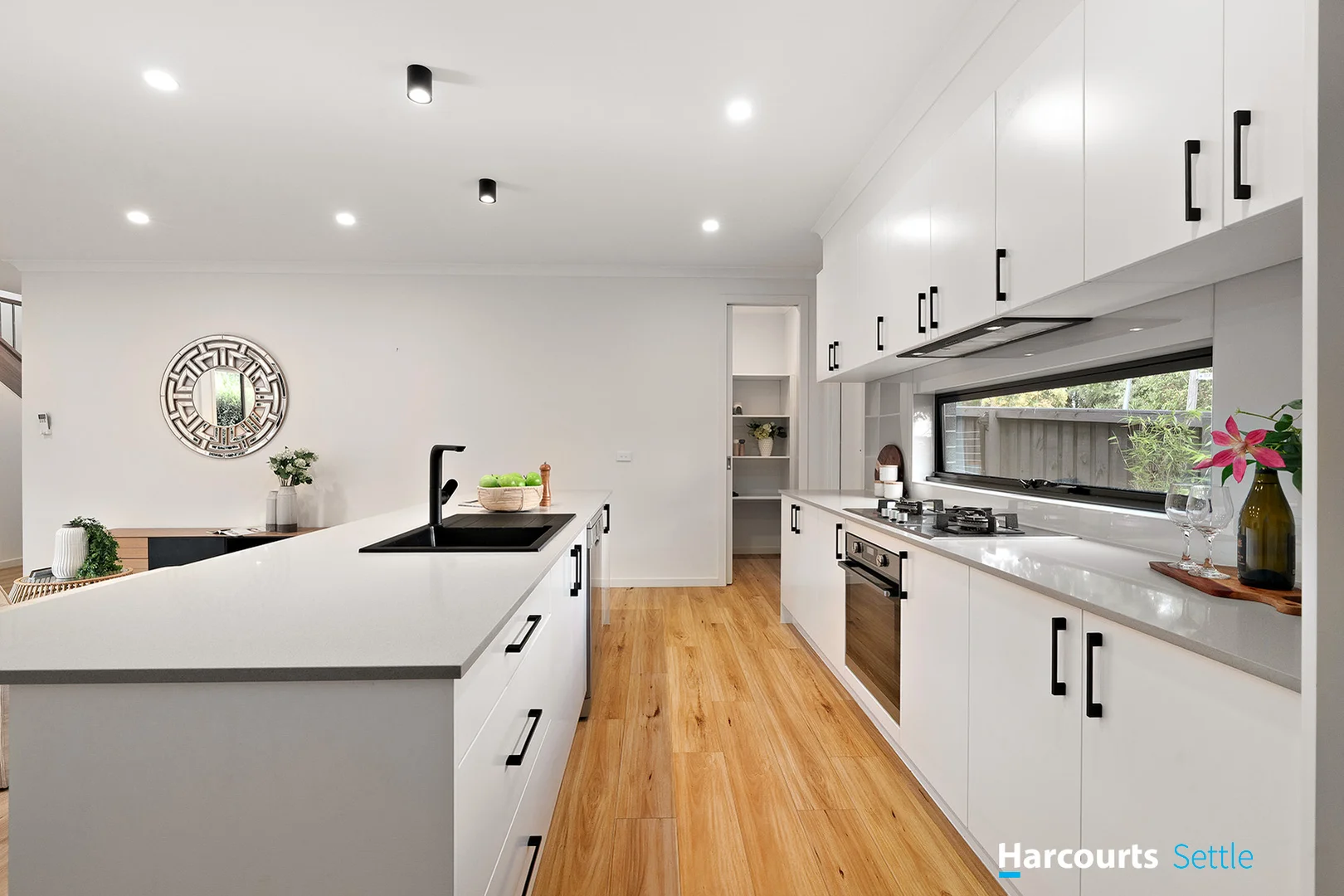 15 Grandview Road, Chadstone VIC 3148 photo 2