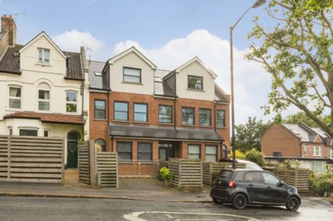 Lordship Lane, East Dulwich SE22