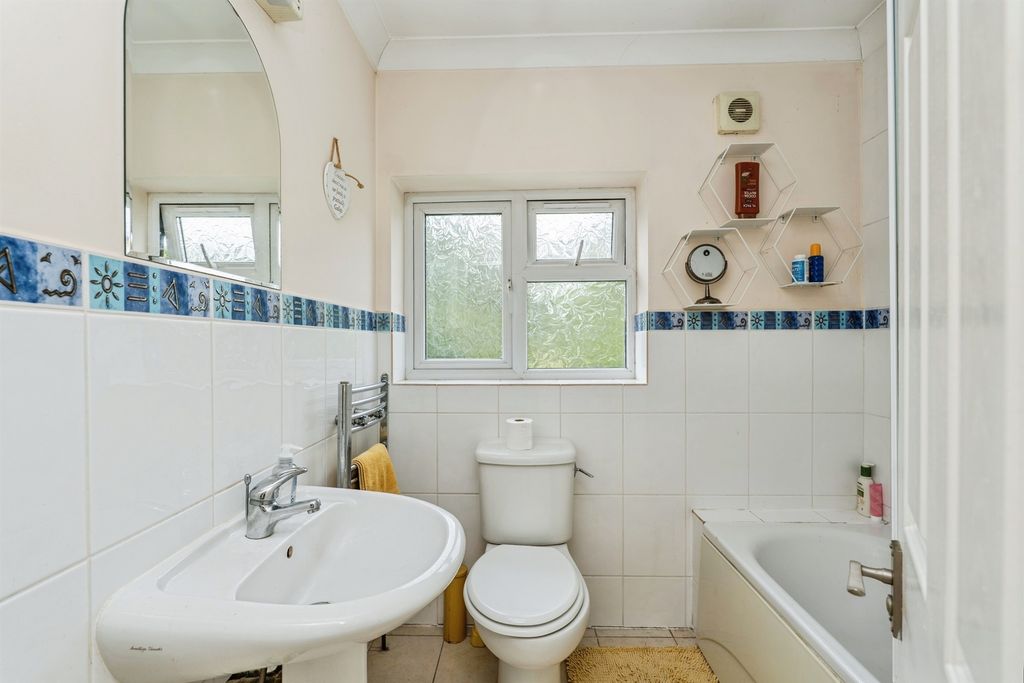 Additional image 8 of 3 bed detached house for saleCowleas Cottages, Romsey SO51