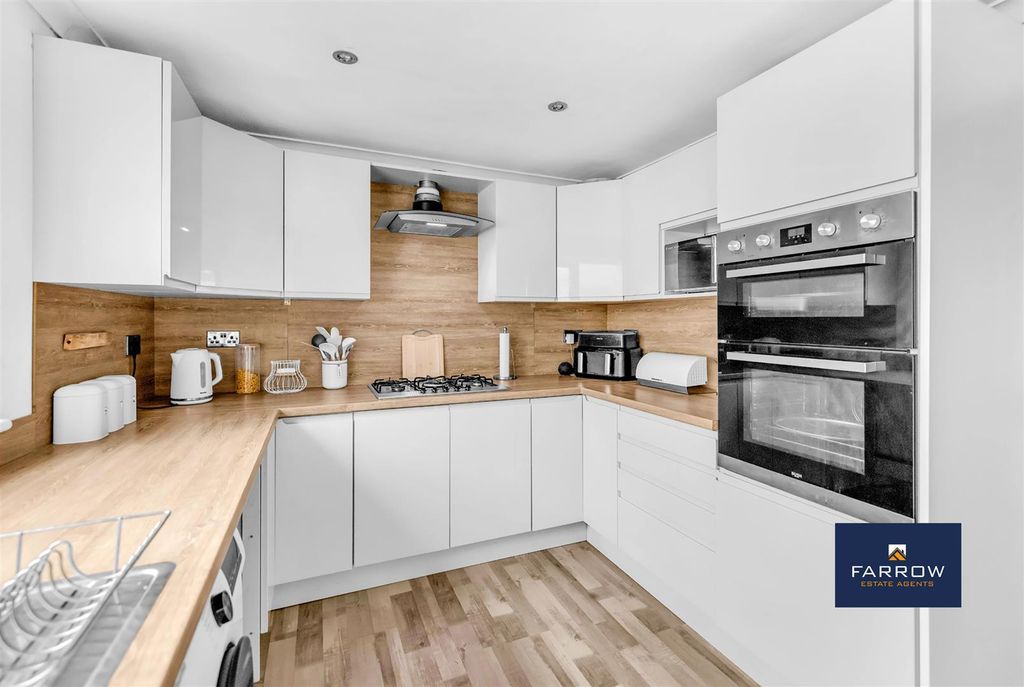 Additional image 5 of 3 bed end terrace house for saleLoft Avenue, Grimsby DN37