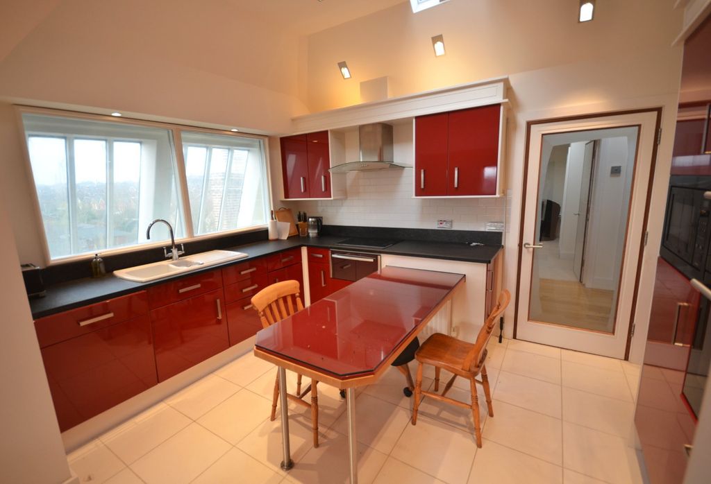 Additional image 2 of 2 bed flat for saleEndless Street, Salisbury, Wiltshire SP1