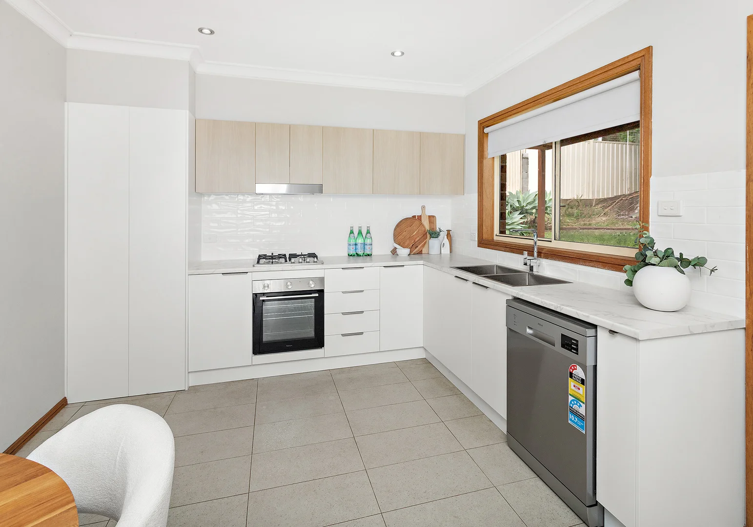 29 Lamerton Drive, Figtree NSW 2525 photo 3