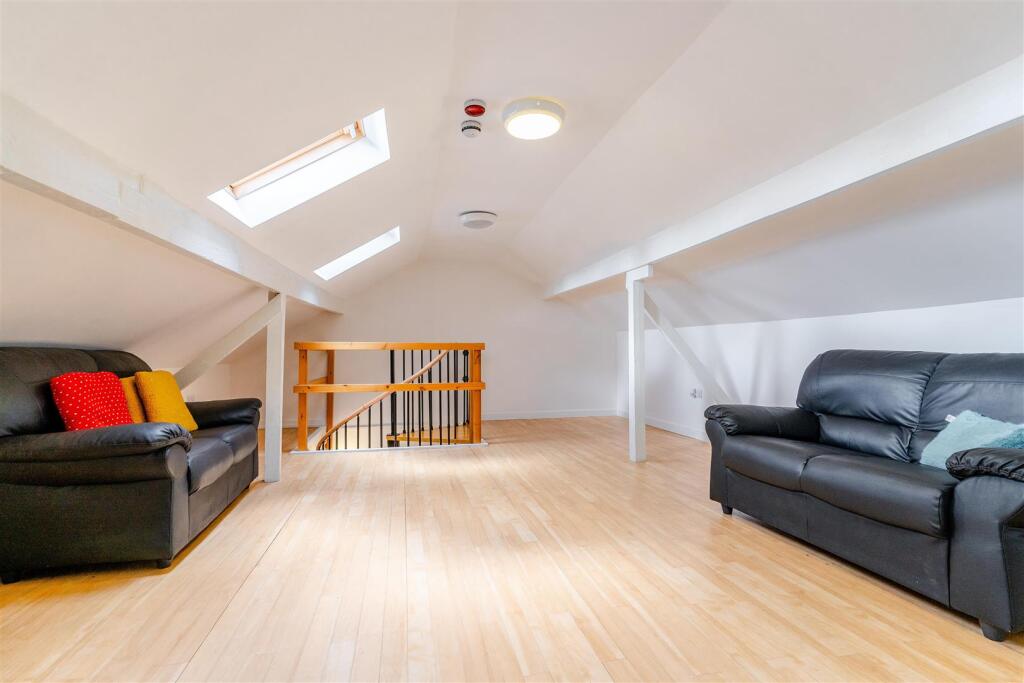 Bristol Road, Selly Oak, Birmingham, West Midlands, B29