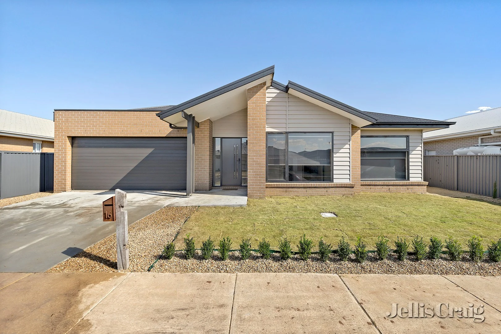 16 Armagh Street, Alfredton VIC 3350