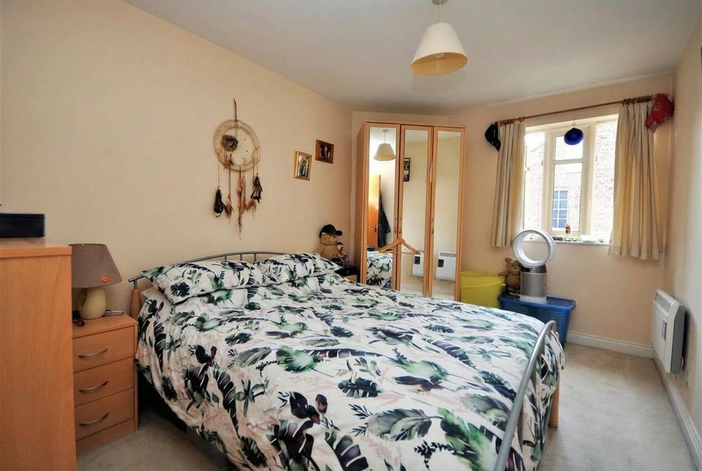 Additional image 4 of 2 bed flat for saleSt Catherines Court, York YO24