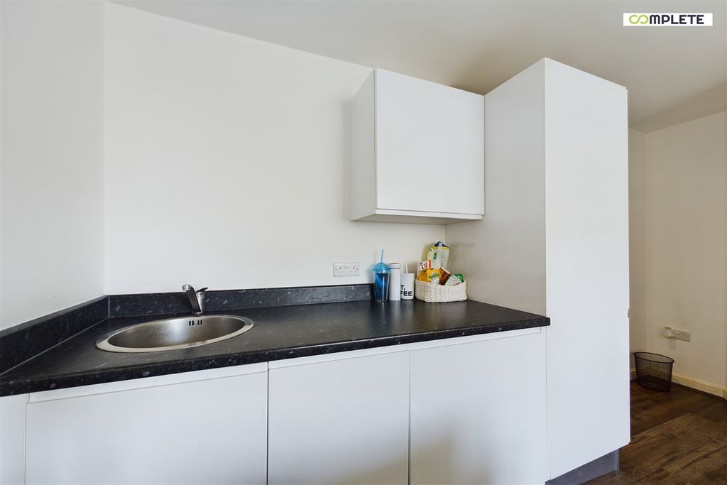 Additional image 5 of 1 bed flat for saleThe Strand, Wellington Building, Liverpool L2