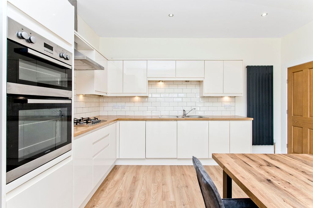 Additional image 11 of 4 bed detached bungalow for sale11 Craigmount Terrace, Corstorphine, Edinburgh EH12