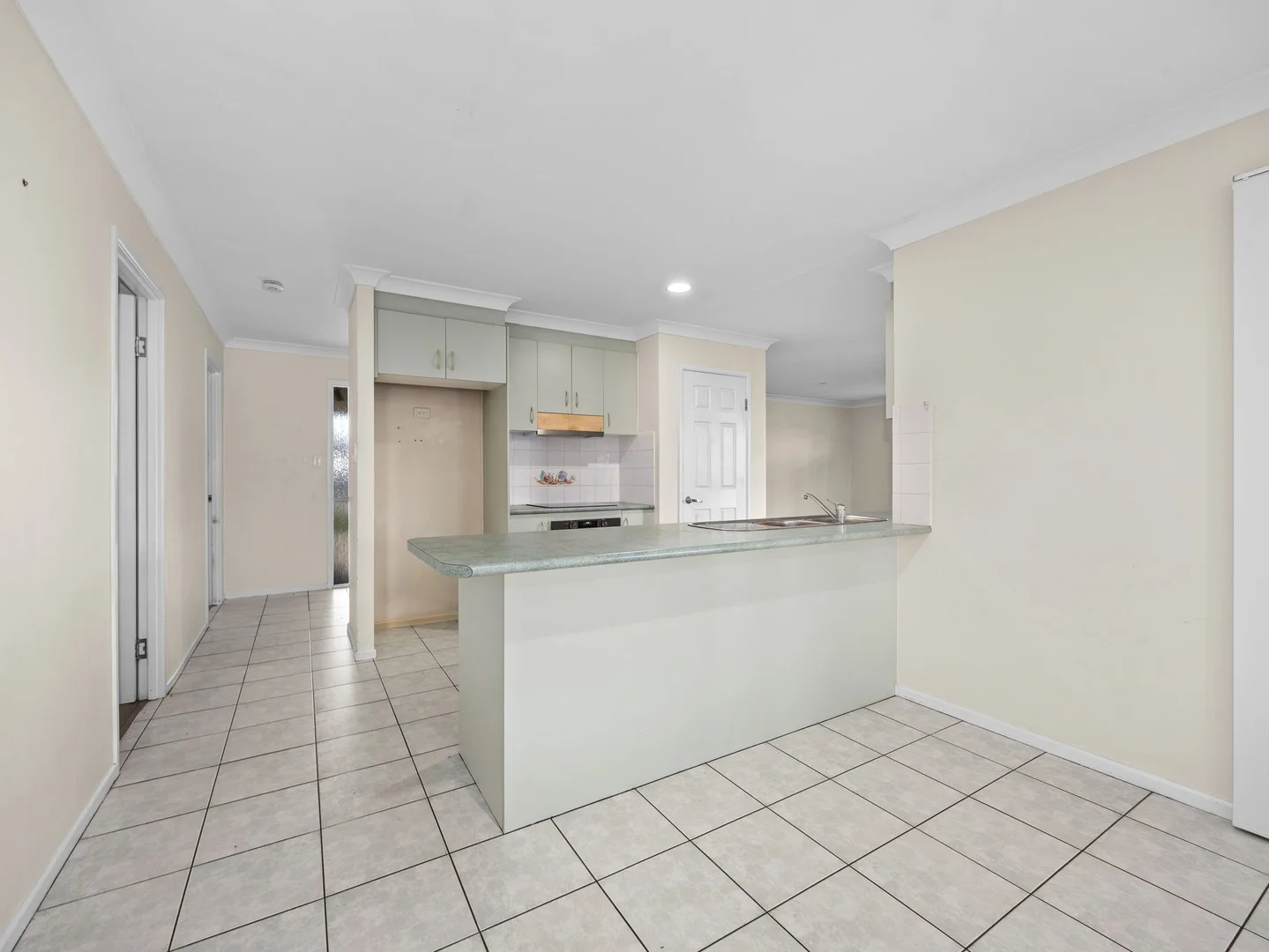 Additional image 3 of 73 Rumsey Dr, Raceview QLD 4305