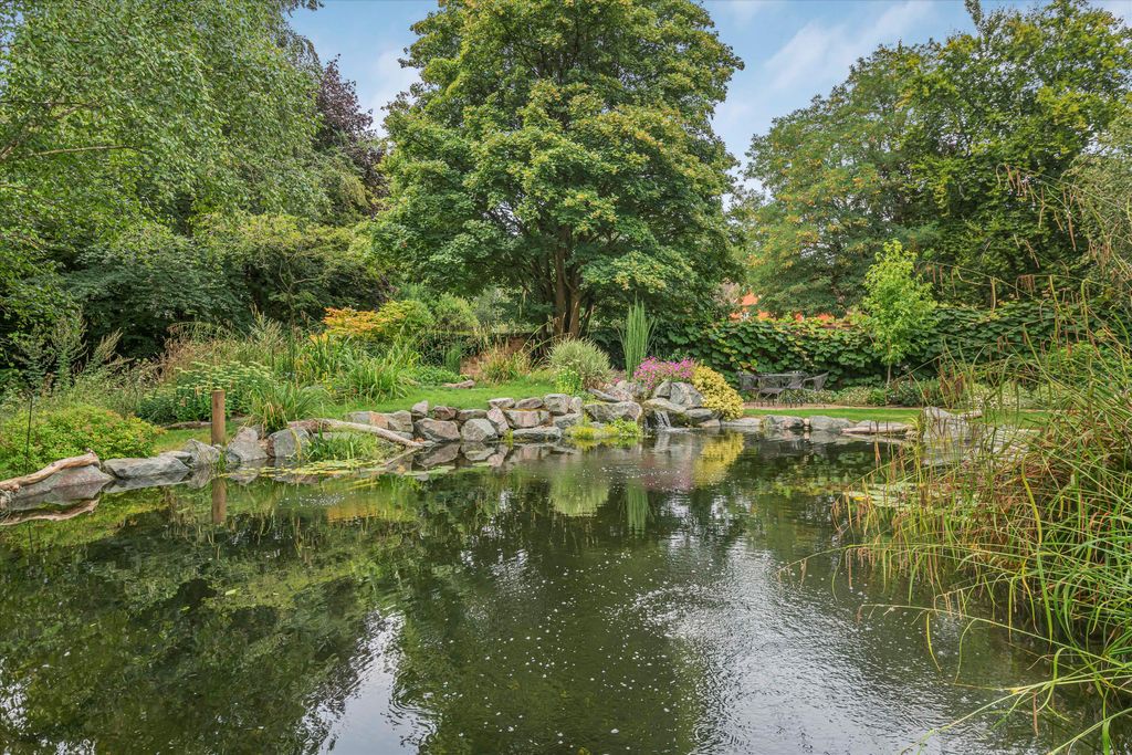 Additional image 37 of 7 bed detached house for saleParkside, Henley-On-Thames, Oxfordshire RG9