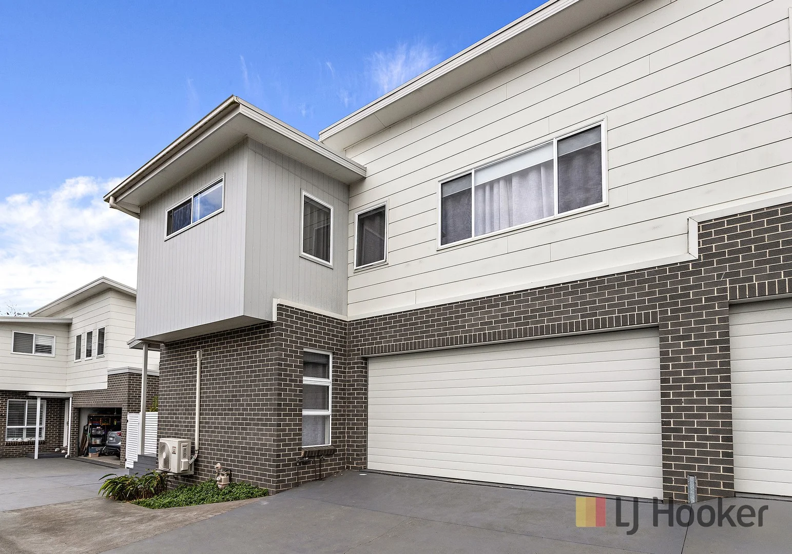 2/21 Theodore Street, Oak Flats NSW 2529