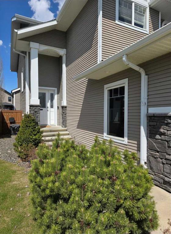 Additional image 2 of 210 Viscount Drive, Red Deer, AB, T4R 0M7
