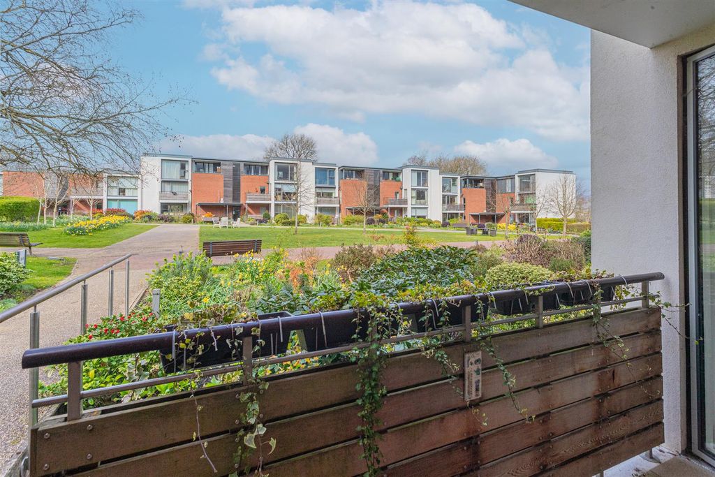 Additional image 19 of 2 bed flat for saleBirch Close, Corsham SN13