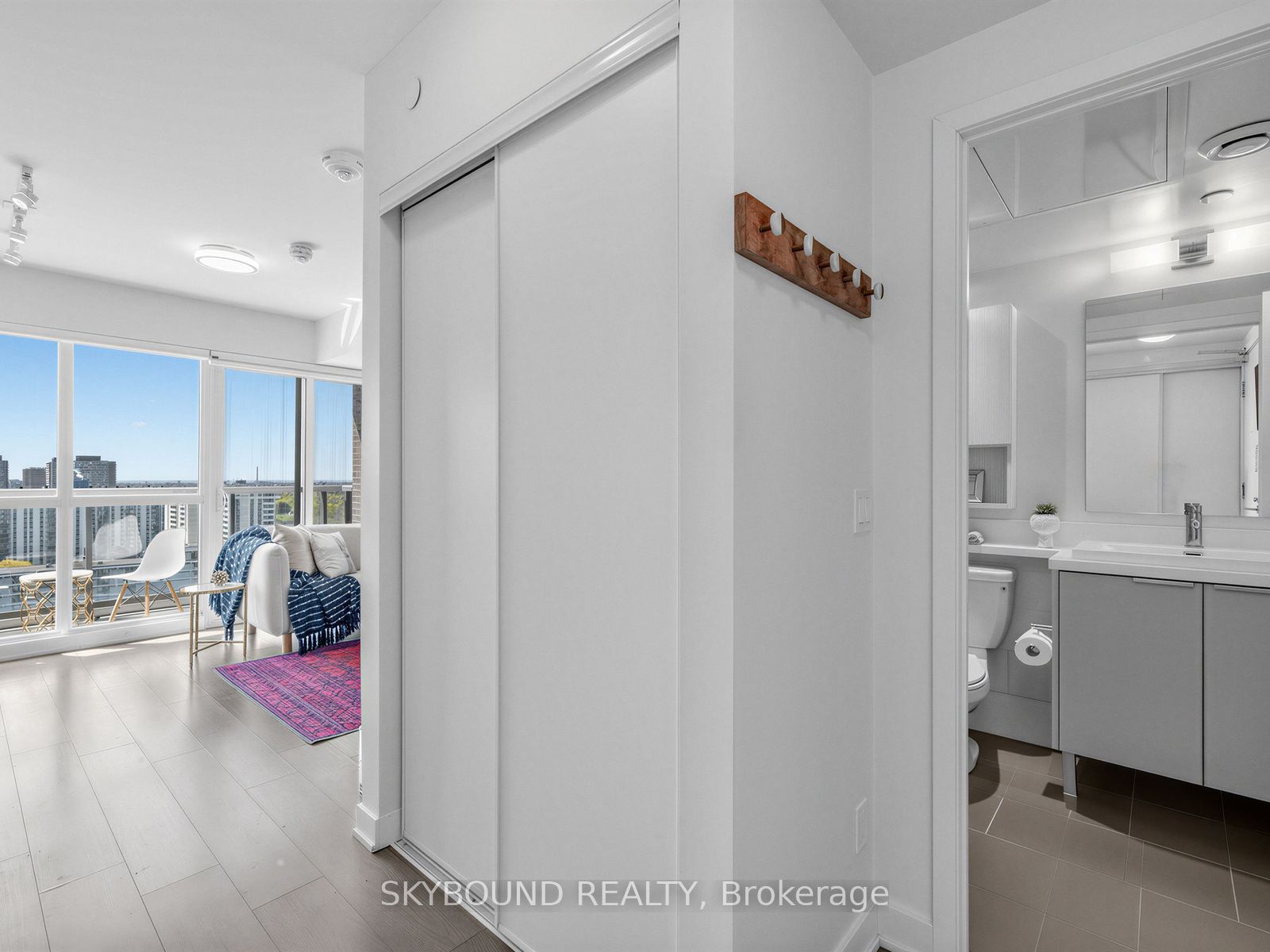 1910-2 Sonic Way, Toronto, ON, M3C 0P2 photo 5