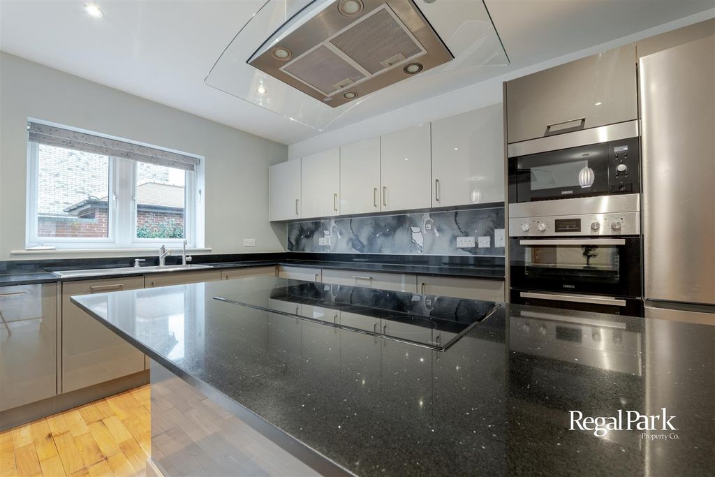Additional image 7 of 5 bed detached house for saleMemorial Way, Peterborough PE3