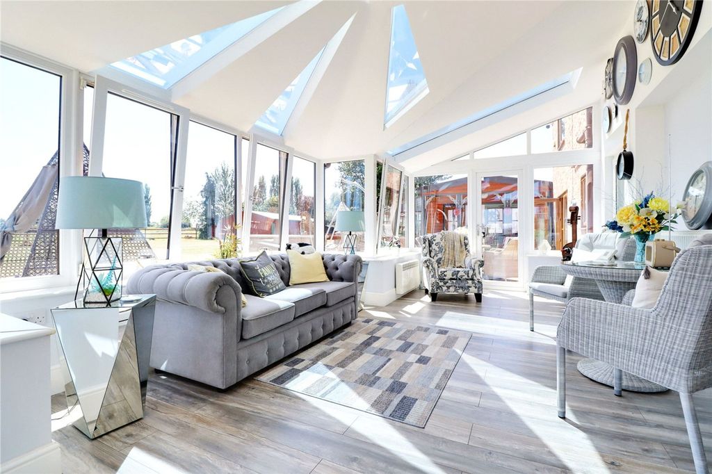 Additional image 14 of 6 bed detached house for saleGodnow Bridge, Crowle DN17