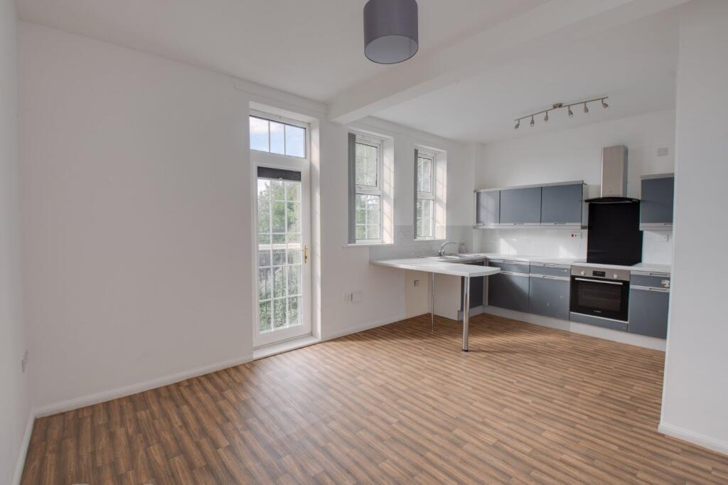 Exmoor Drive, Bromsgrove, Worcestershire, B61 photo 2