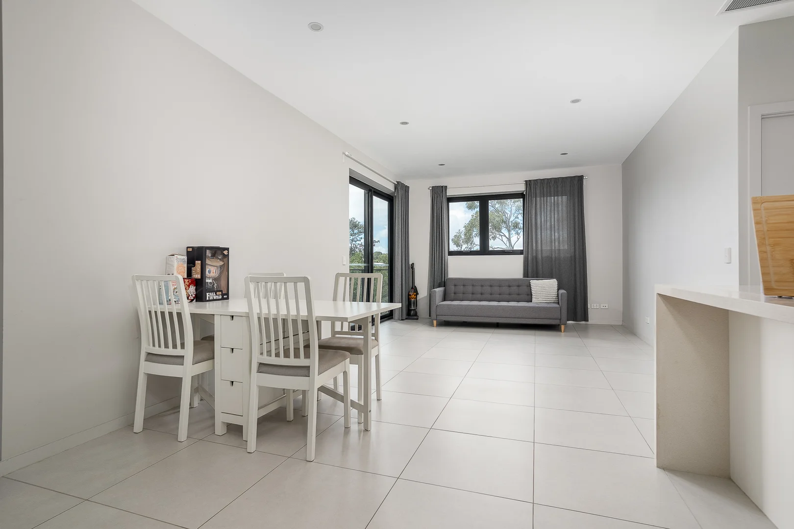 Unit 409/3 Grout Street, Macgregor QLD 4109 photo 2