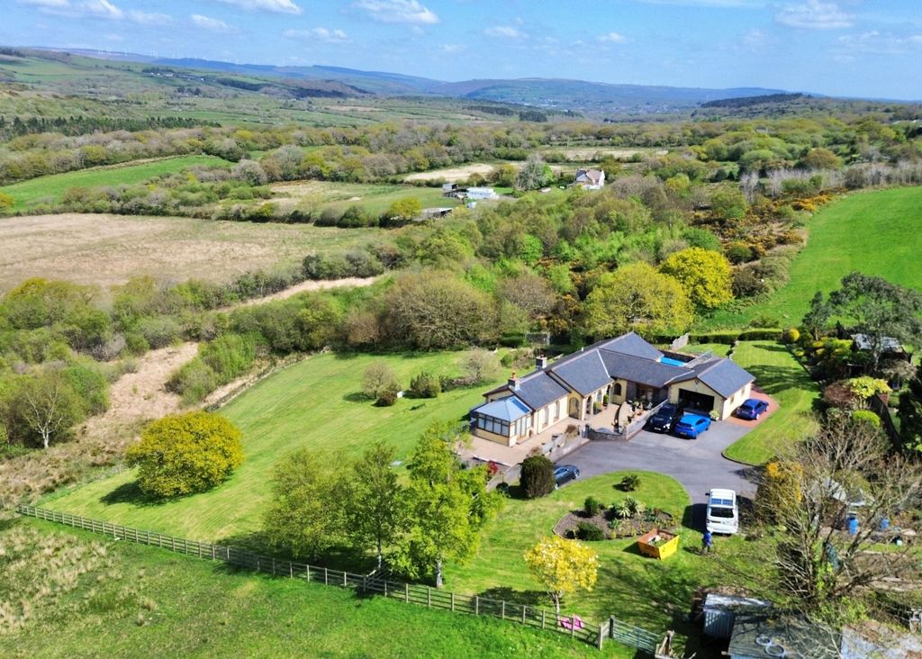 4 bed detached bungalow for saleMaes Glas, Cefn Cribwr CF32