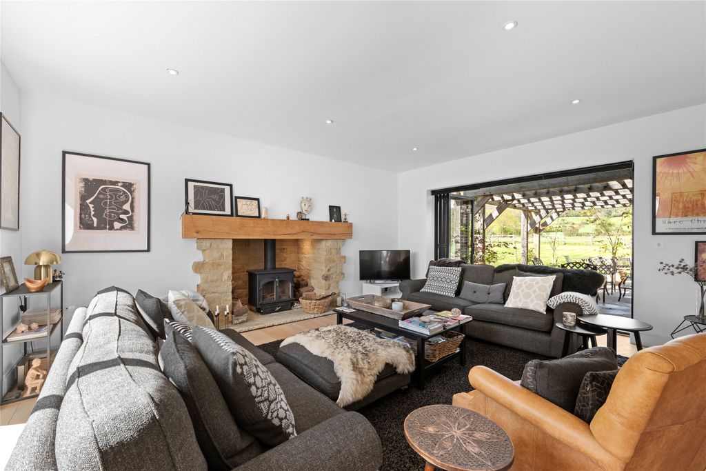 Additional image 11 of Land for saleItchingwood Common Road, Oxted, Surrey RH8