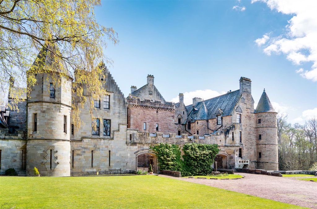 2 bed flat for saleDalzell House, Motherwell ML1