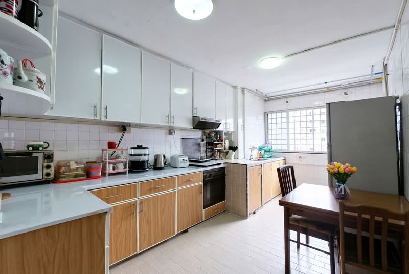 212 Serangoon Avenue 4 photo 5