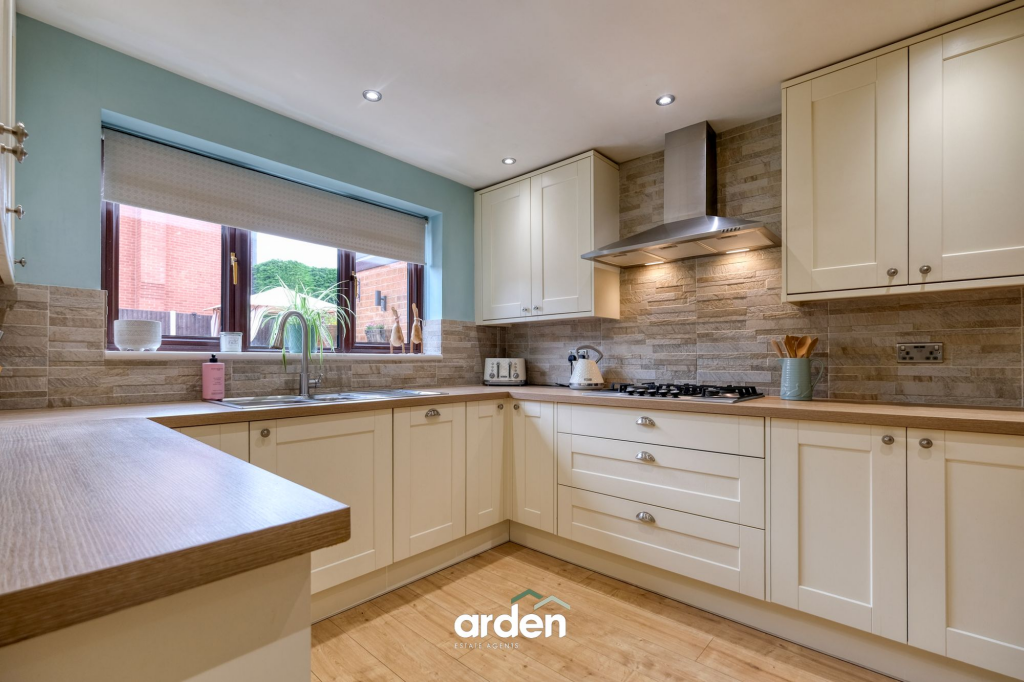 Avoncroft Road, Stoke Heath, B60 photo 5