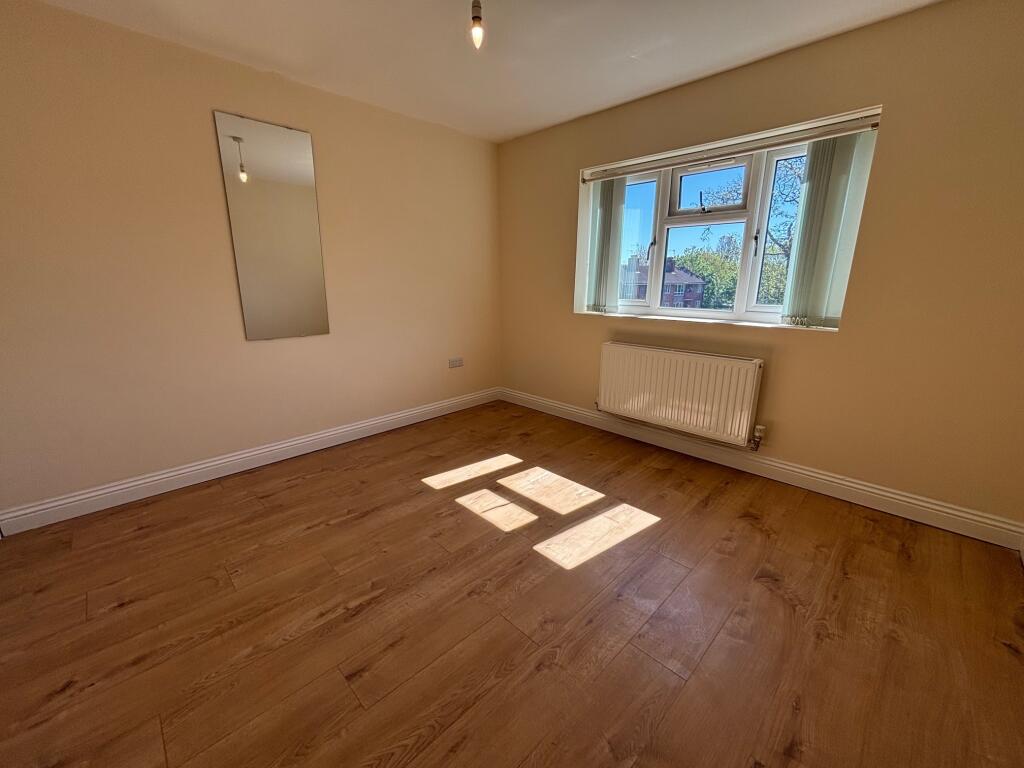 Additional image 4 of Wisley Way, B32