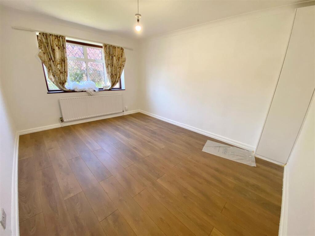 Holloways Lane, Welham Green photo 3