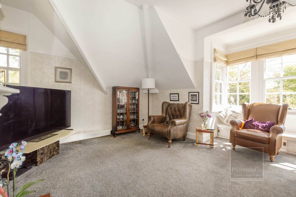 4 bed flat for saleCamberley Road, Norwich NR4 photo 2