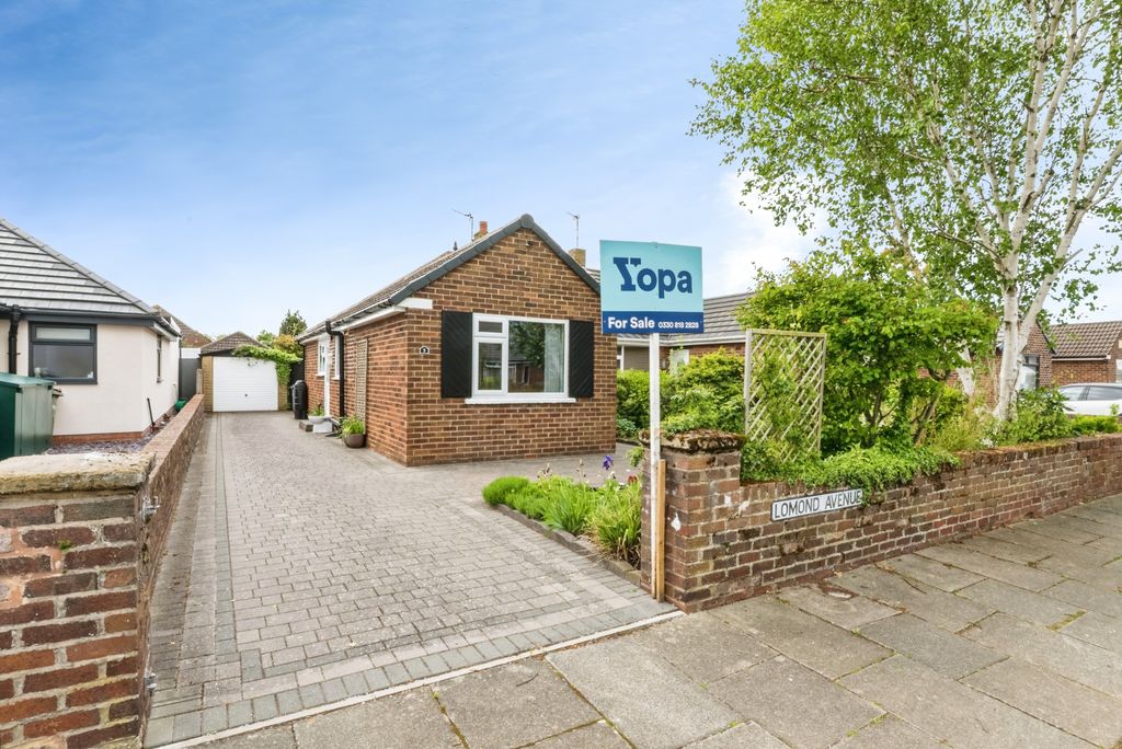 2 bed semi-detached bungalow for saleLomond Avenue, Lytham St. Annes FY8