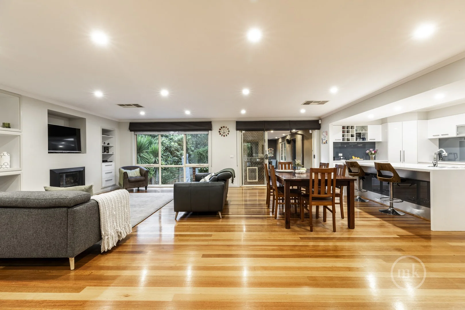 2 Heacham Road, Eltham North VIC 3095