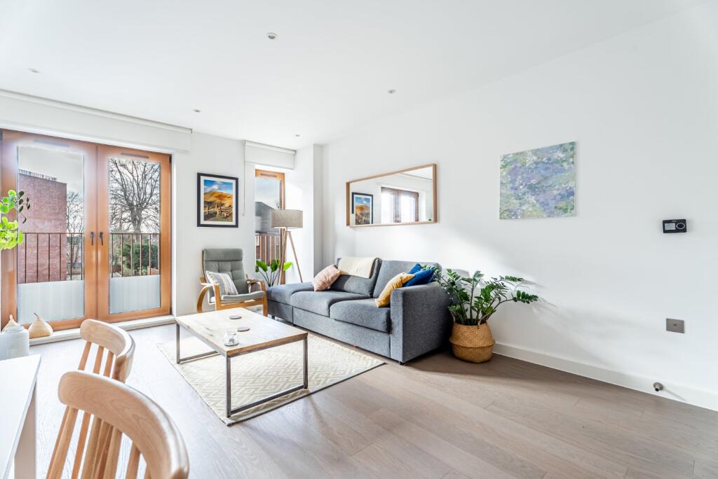 Ziggurat House, 25 Grosvenor Road, St. Albans, Hertfordshire, AL1