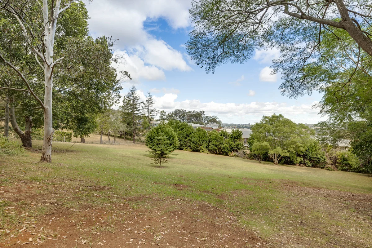 Additional image 4 of 2/9 Blue Meadow Court, Blue Mountain Heights QLD 4350