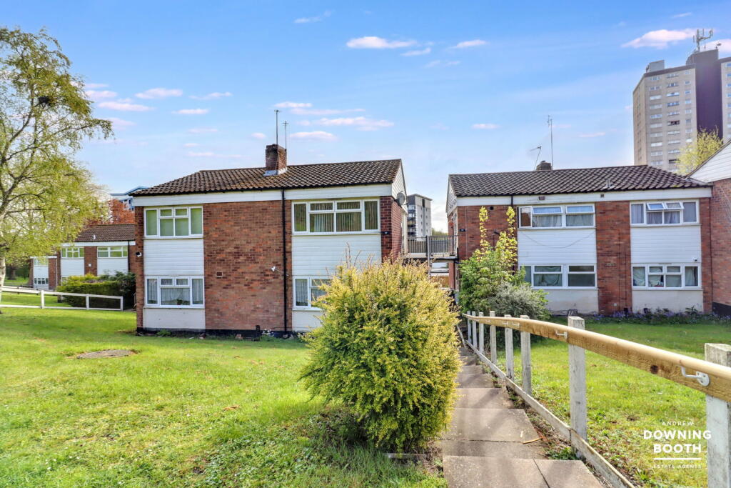Wyndmill Crescent, West Bromwich, B71 3RA - No Upward Chain