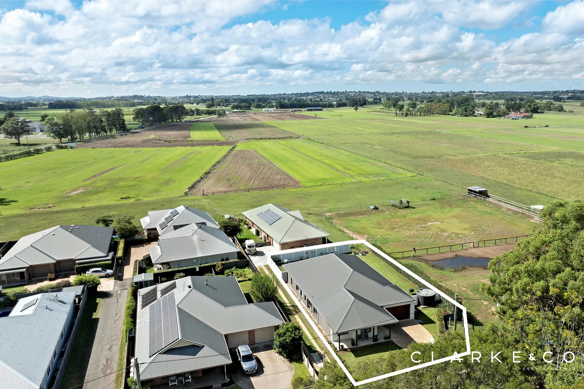 16 Sharkeys Lane, Lorn NSW 2320