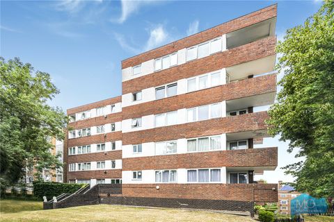 Ballards Lane, London N3