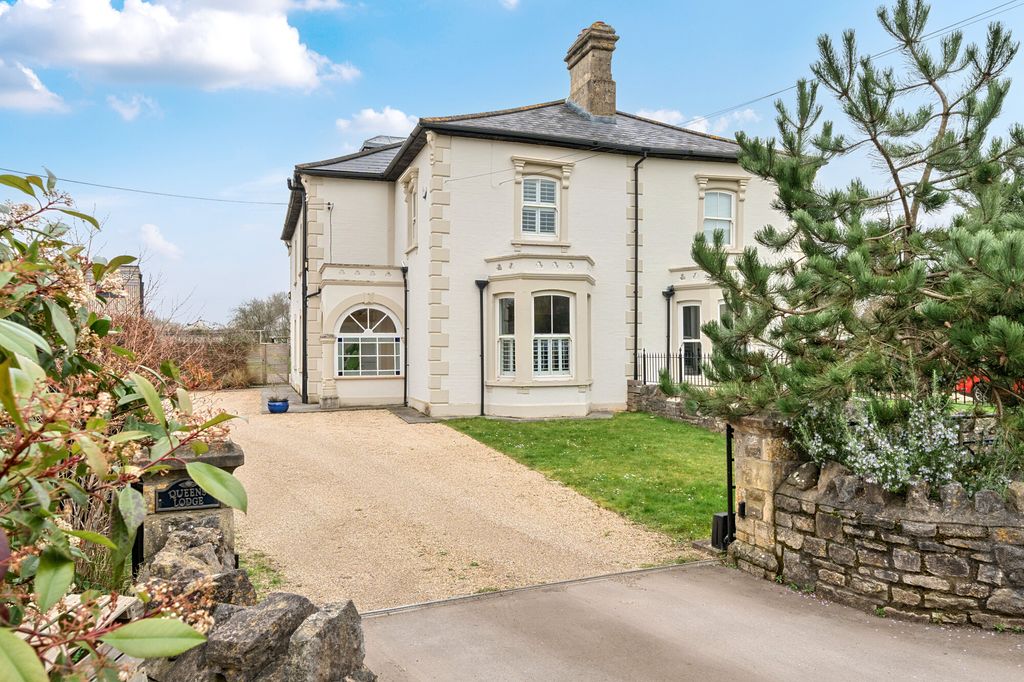 Additional image 12 of 6 bed semi-detached house for saleNew Passage Road, New Passage BS35
