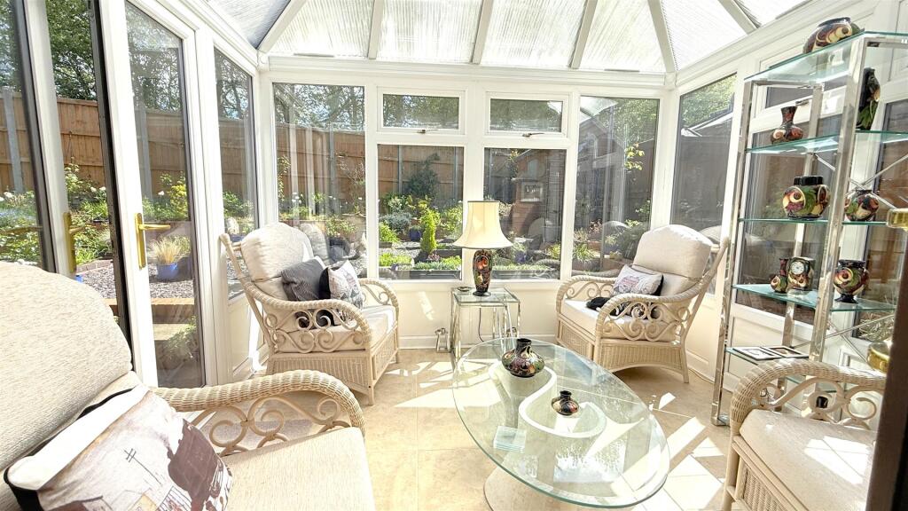 Birch Close, Bournville, Birmingham photo 5