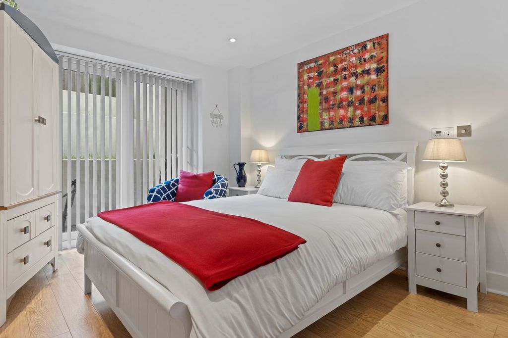 Additional image 14 of 2 bed flat for saleCompton Street, Eastbourne BN21