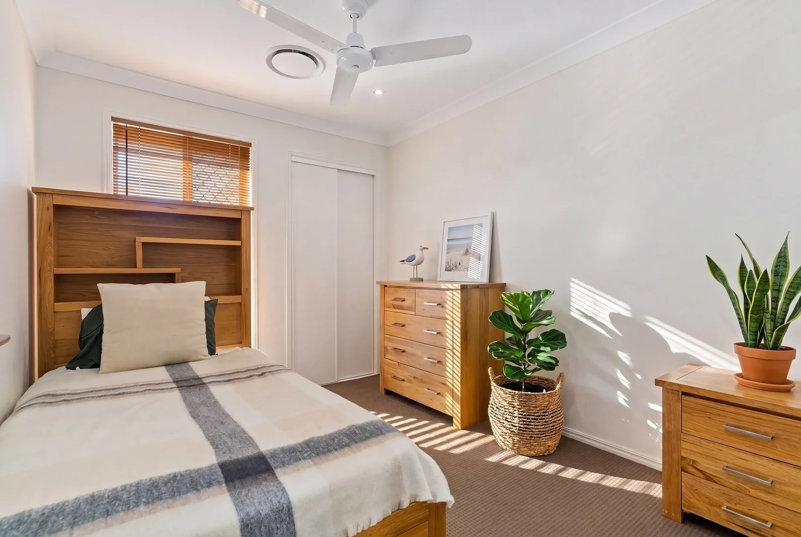 Additional image 17 of 41 Ottelia Drive, Elanora QLD 4221