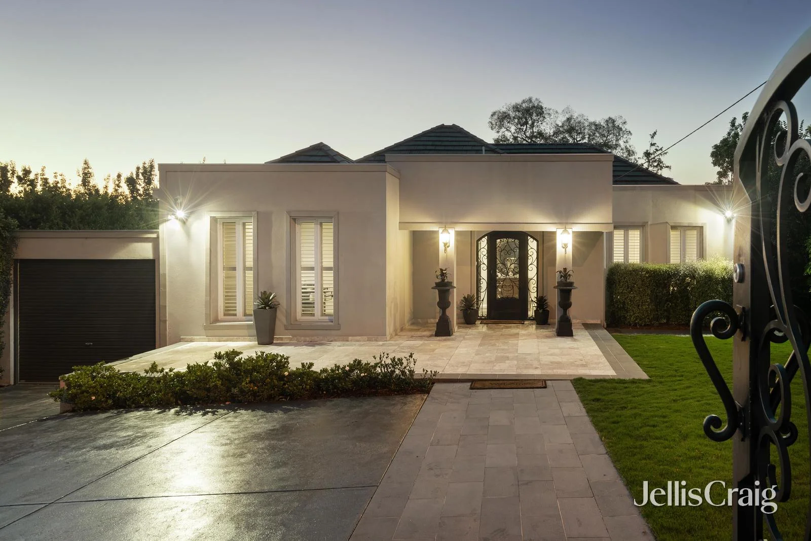 31 Burke Road North, Ivanhoe East VIC 3079