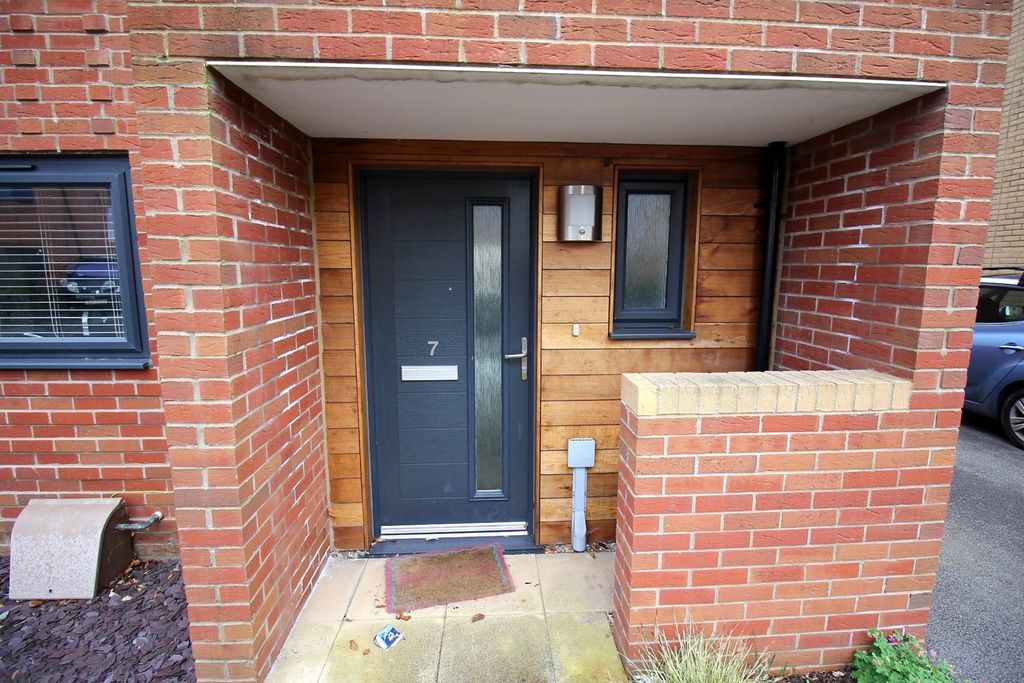 Additional image 2 of 3 bed semi-detached house for saleFox Avenue, Yatton, Bristol BS49