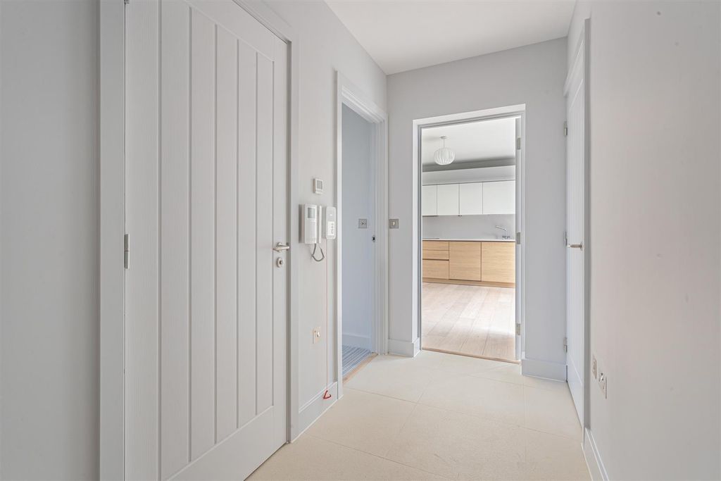 Additional image 7 of 2 bed flat for saleBirch Close, Corsham SN13