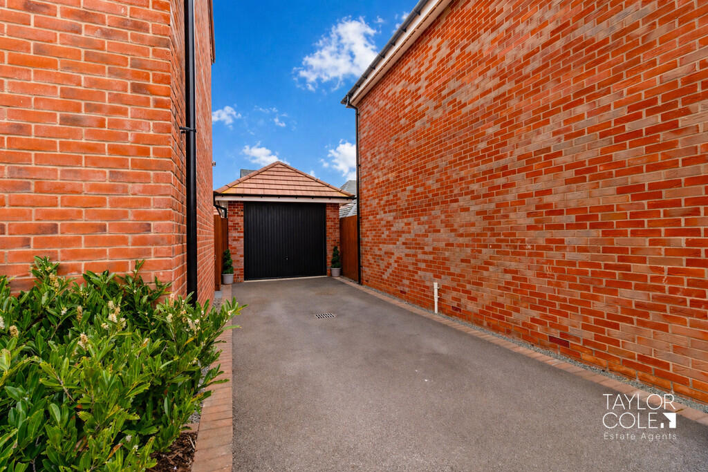 Additional image 25 of Collins Grove, Tamworth